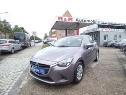 Violett Gebraucht 2016 Mazda 2 Center-Line Kleinwagen | 9.777 € (Teuer)