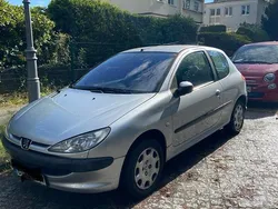Gebraucht 2003 Peugeot 206 Kleinwagen | 500 €