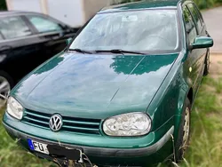 Grün Gebraucht 1999 VW Golf IV Basis Limousine | 650 € (Superpreis)