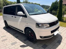 Weiß Gebraucht 2013 VW Multivan Edition Van / Kleinbus | 25.500 € (Etwas zu teuer)