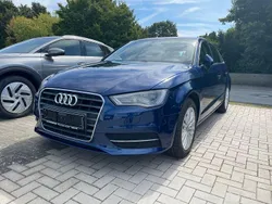Blau Gebraucht 2014 Audi A3 Ambiente Limousine | 13.280 € (Guter Preis)