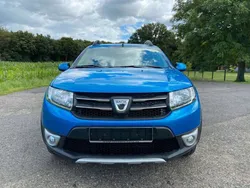Blau Gebraucht 2014 Dacia Sandero Kleinwagen | 3.800 € (Fairer Preis)