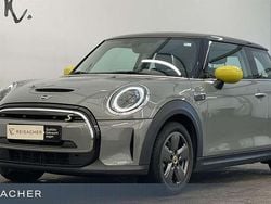 Moonwalk grey metallic Gebraucht 2021 Mini Cooper Coupé Essential Coupé | 15.690 € (Fairer Preis)