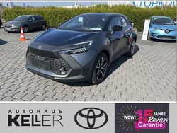 Grau Neu 2025 Toyota C-HR Team SUV | 41.760 € (Etwas zu teuer)