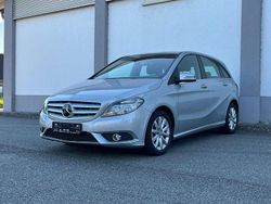 Silber Gebraucht 2014 Mercedes 180 Limousine | 10.600 € (Fairer Preis)