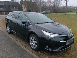 Schwarz Gebraucht 2015 Toyota Avensis T2 Kombi | 8.700 € (Etwas zu teuer)