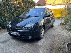 Schwarz Gebraucht 2002 Renault Scénic Expression Van / Kleinbus | 2.200 € (Etwas zu teuer)