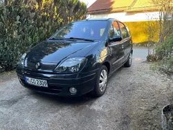Schwarz Gebraucht 2002 Renault Scénic Expression Van / Kleinbus | 2.200 € (Etwas zu teuer)