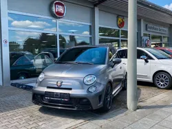 (grigio opaco) mattlack Gebraucht 2016 Abarth 695 Kleinwagen | 37.950 €