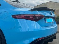 Blau Gebraucht 2017 Alfa Romeo Giulia Veloce Limousine | 28.000 €