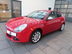 Rot Gebraucht 2012 Alfa Romeo Giulietta Super Limousine | 4.900 € (Guter Preis)