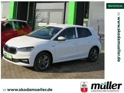 Weiß (moonweiss perleffekt) Neu 2025 Skoda Fabia Drive Limousine | 32.999 €