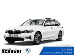 Alpinweiß uni Gebraucht 2021 BMW 318 Sport Line Kombi | 22.690 € (Fairer Preis)