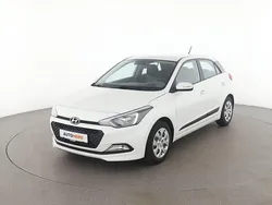 Weiß Gebraucht 2016 Hyundai i20 GO! Limousine | 8.990 € (Fairer Preis)