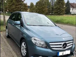 Blau Gebraucht 2012 Mercedes B180 Van / Kleinbus | 11.900 € (Guter Preis)