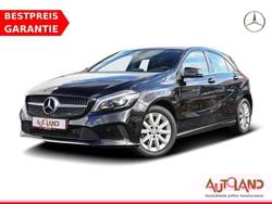 Kosmosschwarz met. Gebraucht 2016 Mercedes A140 Urban Limousine | 18.490 €