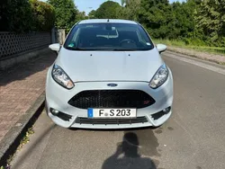 Grau Gebraucht 2016 Ford Fiesta ST200 Kleinwagen | 17.999 € (Teuer)