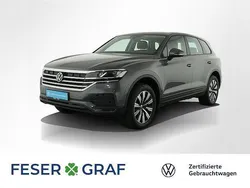 Siliziumgrau metallic Gebraucht 2024 VW Touareg Basis SUV | 61.840 € (Superpreis)