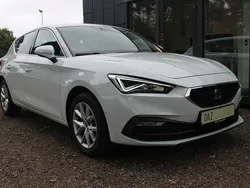 Weiß Gebraucht 2021 Seat Leon Style Limousine | 19.995 € (Etwas zu teuer)