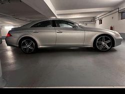 Silber Gebraucht 2006 Mercedes CLS350 Limousine | 7.500 €