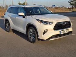 Weiß Gebraucht 2020 Toyota Highlander SUV | 38.999 €