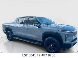 Grau Gebraucht 2025 Chevrolet Silverado LT SUV | 62.590 €