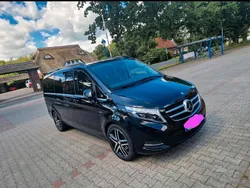 Schwarz Gebraucht 2015 Mercedes V250 Avantgarde Van / Kleinbus | 28.000 € (Fairer Preis)