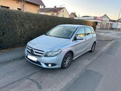 Silber Gebraucht 2013 Mercedes B180 Van / Kleinbus | 7.999 € (Guter Preis)