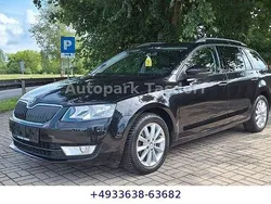 Schwarz Gebraucht 2015 Skoda Octavia Style Kombi | 7.990 € (Guter Preis)