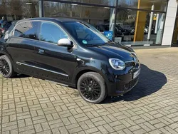 Schwarz Gebraucht 2023 Renault Twingo Kleinwagen | 17.900 € (Teuer)