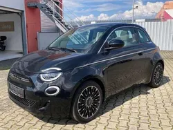 Schwarz Gebraucht 2022 Fiat 500e La Prima Kleinwagen | 18.600 € (Fairer Preis)