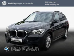 Schwarz Gebraucht 2022 BMW X1 Advantage SUV | 25.990 € (Fairer Preis)