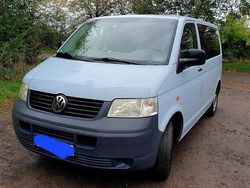 Grau Gebraucht 2007 VW Caravelle Trendline Van / Kleinbus | 8.790 €