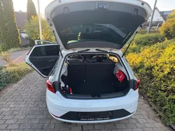 Weiß Gebraucht 2018 Seat Leon FR Limousine | 14.500 €