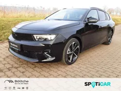Lackierung schwarz perla nera/typ aussenverkleidung metallic perlmutt Gebraucht 2024 Opel Astra GS Line Kombi | 26.980 € (Fairer Preis)