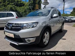 Silber Gebraucht 2015 Dacia Sandero Prestige Kleinwagen | 8.450 € (Fairer Preis)