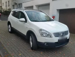 Weiß Gebraucht 2009 Nissan Qashqai +2 SUV | 7.700 € (Etwas zu teuer)