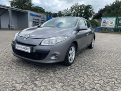Grau Gebraucht 2010 Renault Mégane III Dynamique Limousine | 3.999 € (Fairer Preis)