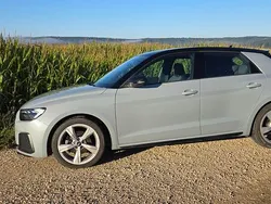 Grau Gebraucht 2021 Audi A1 Sportback Kleinwagen | 24.000 € (Fairer Preis)