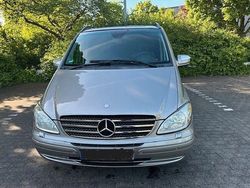 Grau Gebraucht 2010 Mercedes Viano Van / Kleinbus | 13.999 € (Fairer Preis)
