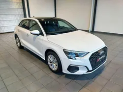 Weiß Gebraucht 2021 Audi A3 Sportback e-tron Basis Limousine | 22.440 € (Fairer Preis)
