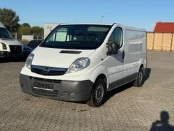 Weiß Gebraucht 2008 Opel Vivaro Van | 6.499 € (Fairer Preis)