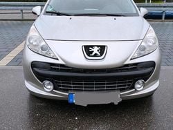 Silber Gebraucht 2008 Peugeot 207 Coupé | 1.500 € (Guter Preis)