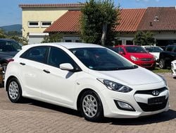 Weiß Gebraucht 2012 Hyundai i30 Limousine | 3.299 €