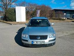 Silber Gebraucht 2002 VW Passat Kombi | 1.000 € (Guter Preis)
