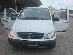 Weiß Gebraucht 2010 Mercedes Vito Van / Kleinbus | 3.600 €