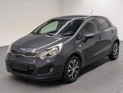 Graphit met. Gebraucht 2013 Kia Rio DREAM-TEAM Edition Limousine | 7.980 € (Etwas zu teuer)