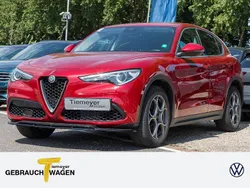 Blau Gebraucht 2017 Alfa Romeo Stelvio Lusso SUV | 26.480 € (Guter Preis)