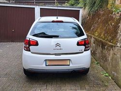 Weiß Gebraucht 2014 Citroën C3 PureTech Kleinwagen | 3.999 € (Guter Preis)