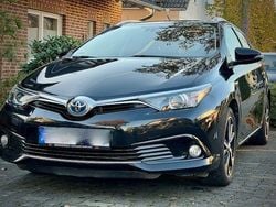 Schwarz Gebraucht 2017 Toyota Auris Touring Sports Kombi | 14.100 € (Fairer Preis)
